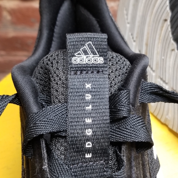 Adidas women's size 6. - Picture 4 of 6